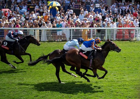 Prix Jean-Luc Lagardere contender Man's Best Friend wins the Richmond Stakes at Goodwood Racecourse 