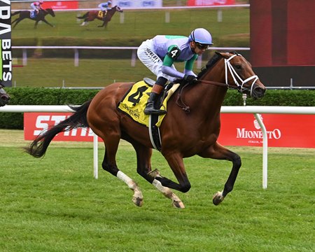 High Official breaks his maiden at Saratoga Race Course