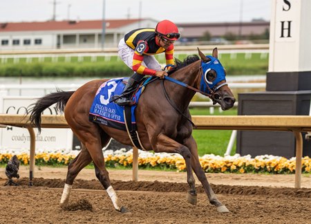 Maximum Offer cruises to victory in the Indiana Oaks at Horseshoe Indianapolis