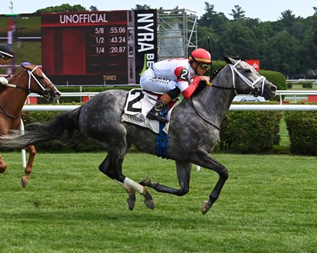 Movin' On Up wins the Caress Stakes at Saratoga Race Course