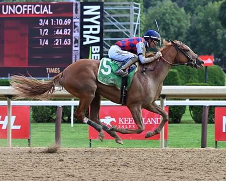 Forever Carina wins her debut at Saratoga Race Course