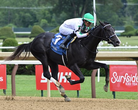 Twinkle Town wins the Saratoga Special Stakes at Saratoga Race Course