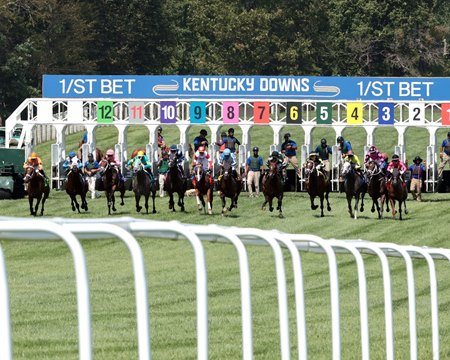 Racing at Kentucky Downs