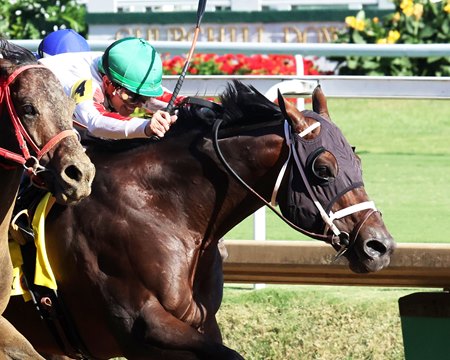 Bishops Bay holds off Coal Battle to win the Ack Ack Stakes at Churchill Downs
