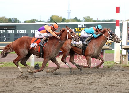 The Puma (inside) wins the Pennsylvania Derby at Parx Racing