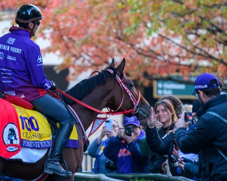 Fans greet Forever Young at Keeneland
