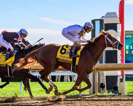 American History wins the Breeders' Futurity at Keeneland