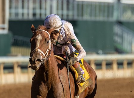 American History wins the Breeders' Futurity at Keeneland